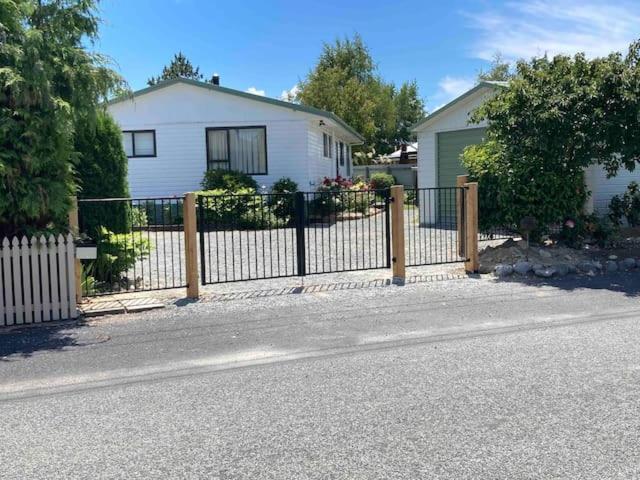 Terrific House On Totara Drive Βίλα Twizel Εξωτερικό φωτογραφία